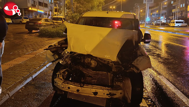 İşçi servisine çarptı!