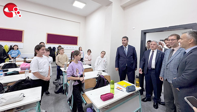 Cumhuriyet Ortaokulu açıldı....