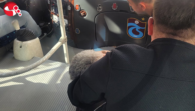 Otobüste fenalaşarak baygınlık geçirdi…