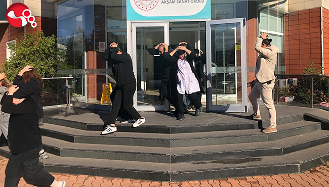 Öğretmenevinde deprem ve tahliye tatbikatı