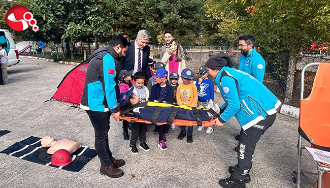 Öğrencilere "Sağlıklı Çocuk Sağlıklı Gelecek" eğitimi