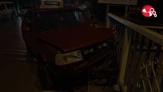 Korkuluklara çarptı