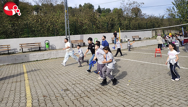 Veliler geleneksel oyunlarla yeniden çocuk oldu