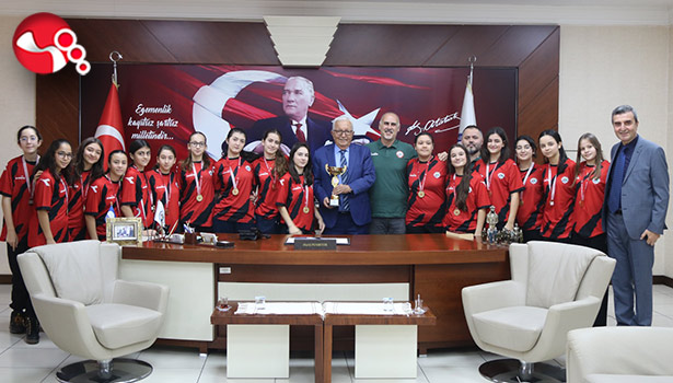 Şampiyon basketçilerden ziyaret.....