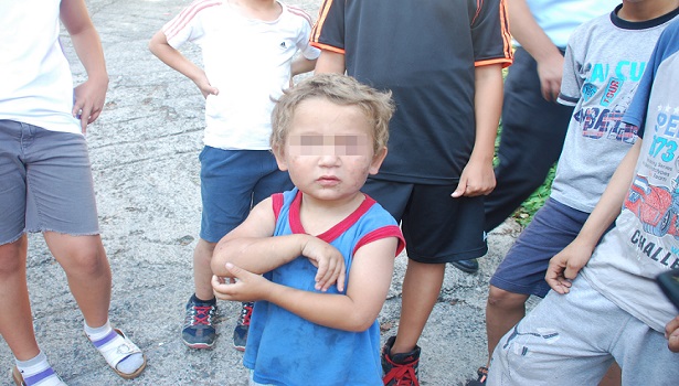 3 YAŞINDAKİ ÇOCUK ÇAKMAKLA OYNARKEN AMCASININ ARACINI YAKTI