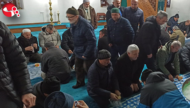 Yeni yılın ilk sabah namazı buluşmasında bir araya geldiler