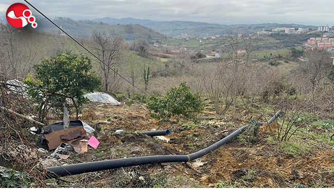 Alaplı'da heyelan nedeniyle bir ev çökme riski oluştu