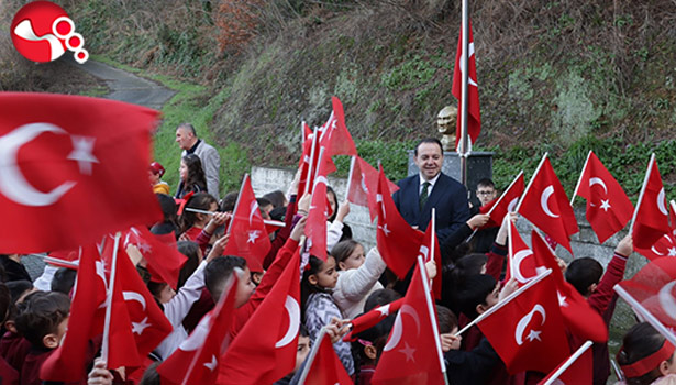 İkinci dönemin ilk dersi 'Bayrak Sevgisi' oldu