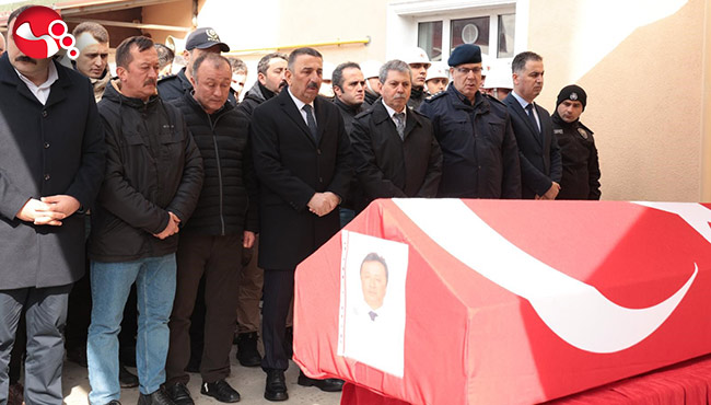 Emekliliğine 4 gün kala hayatını kaybeden polis memuru toprağa verildi