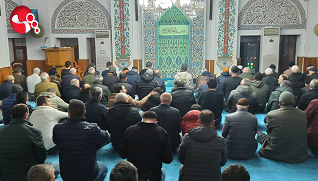 Devrek'te ilk teravih namazı idrak edildi