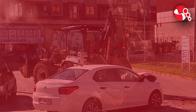 İş makinesiyle otomobil çarpıştı