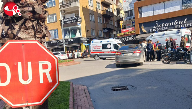 Kavşakta çarpıştılar...