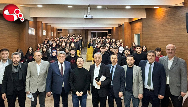 Gazeteciler öğrencilerle buluştu