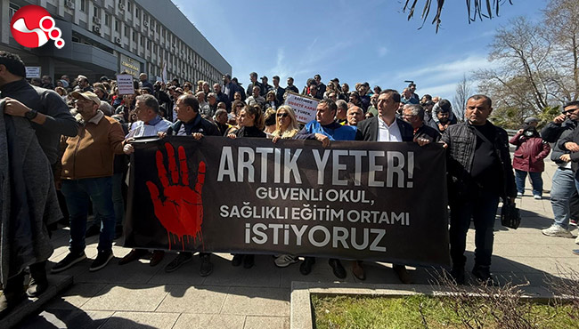 Eğitimciler Şanlıurfa'daki okul saldırısını protesto etti
