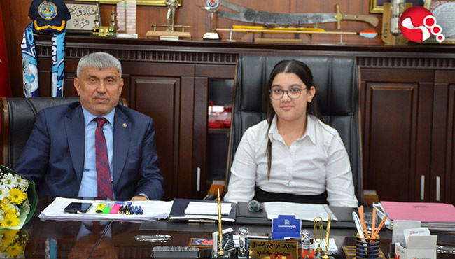 Livanır Ekici, temsili başkan oldu