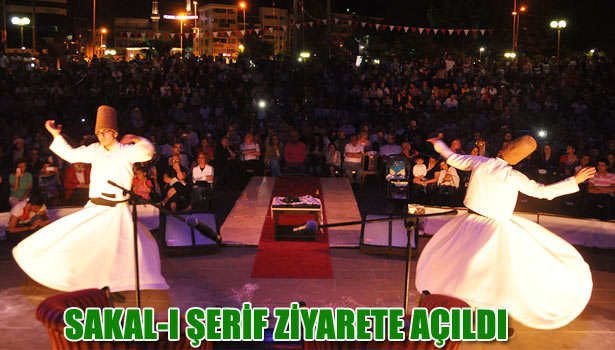 KADİR GECESİ'NDE SAKAL-I ŞERİF ZİYARETE AÇILDI