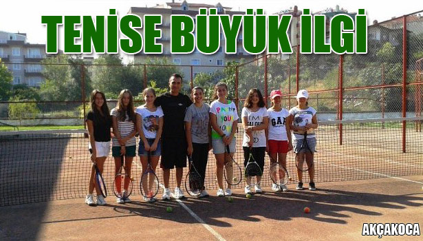 AKÇAKOCA'DA TENİSE İLGİ BÜYÜK