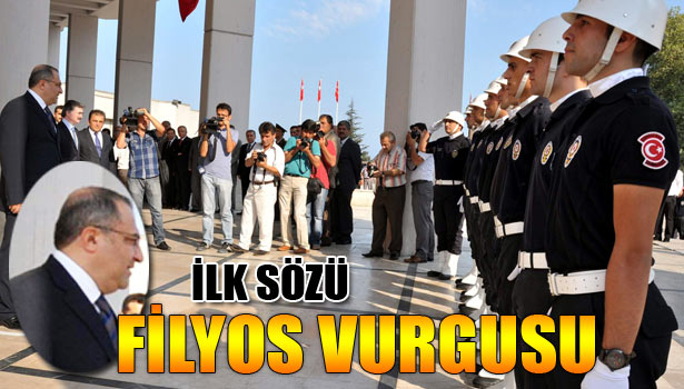 YENİ VALİ, GÖREVE BAŞLADI