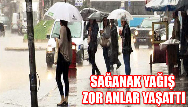 BELEDİYE İŞÇİSİ ELİNDEKİ SÜPÜRGEYLE SU BİRİKİNTİLERİNE KARŞI MÜCADELE ETTİ