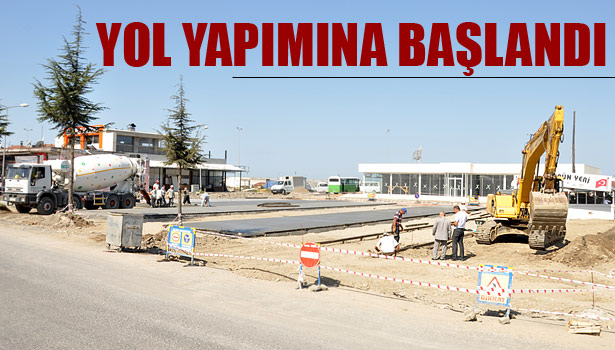 TERMİNAL BİNASININ YOLLARI YAPILIYOR