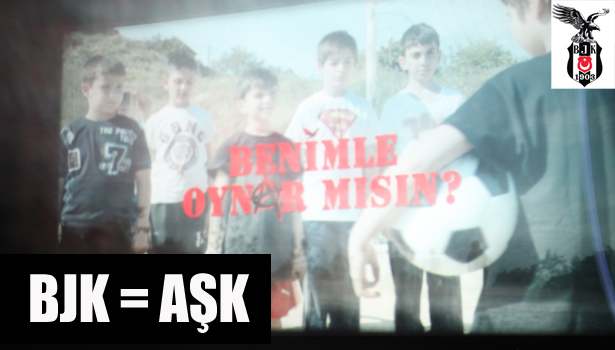 BJK DERNEK ÜYELERİ 'BENİMLE OYNARMISIN'I İZLEDİ