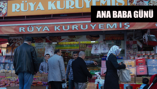 ŞEKERCİLER ANA BABA GÜNÜ...
