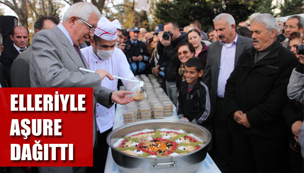 BELEDİYENİN AŞURE ETKİNLİĞİNDE İZDİHAM