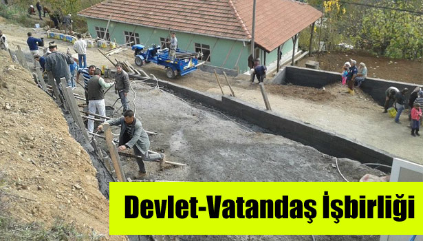 CEMEVİ VE OKUL BİNASI KÖYLÜLER TARAFINDAN ONARILIYOR