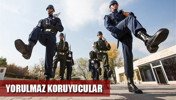 ANITKABİR'İN "HEYKEL" ASKERLERİ