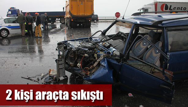 KAMYONLA OTOMOBİL ÇARPIŞTI