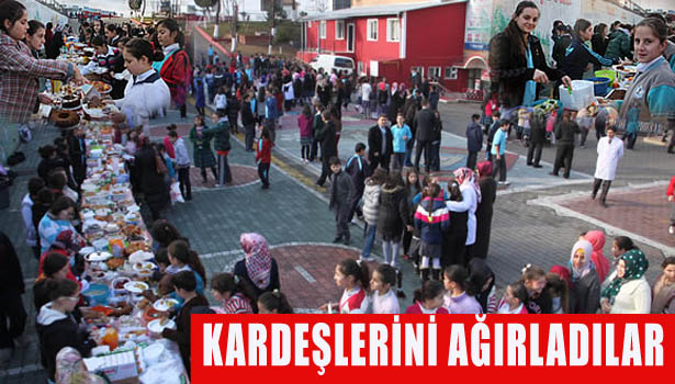 'KARDEŞLERİM HOŞ GELDİNİZ' DİYEREK KARŞILADILAR