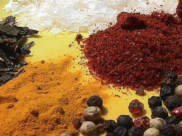 AÇIKTA SATILAN BAHARATA DİKKAT!