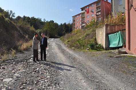 AFET KONUTLARINDA ÇEVRE TANZİMİNE BAŞLANIYOR..