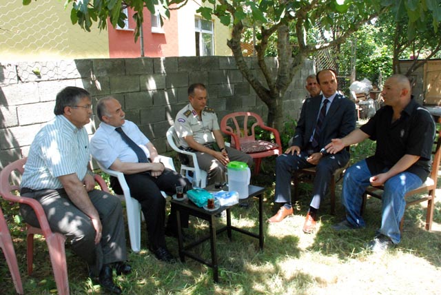 Ağabey Aydın, Kürdü Türkü birbirine kırdırmak isteyen şerefsizdir