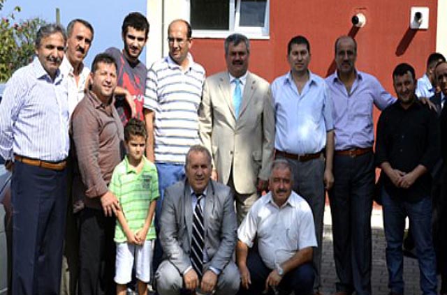 AĞLAYARAK GİTTİ...