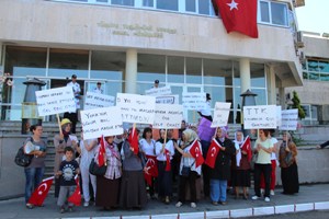 AİLELERDEN LOJMAN TEPKİSİ..