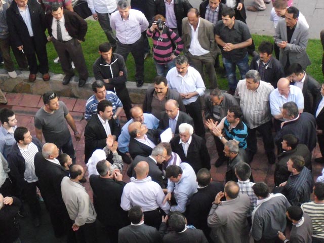 Ak Partide sevinç başladı...