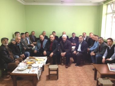 AK PARTİLİLER KAHVALTIDA BULUŞTU..