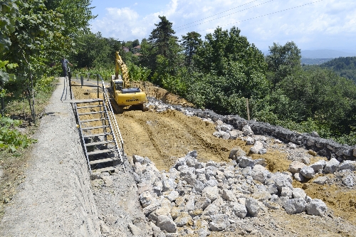 ALAPLI ORMANLI YOLUNDA ÇALIŞMALAR BAŞLADI..