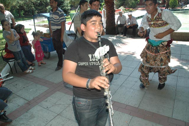 Alihan, Ustalara taş çıkaracak