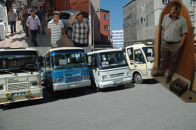 Anahtarlar başkanın kapısına atıldı