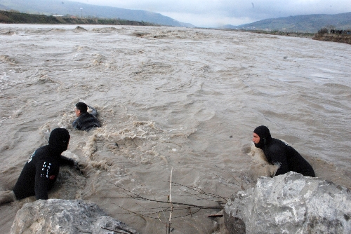 ARAMA ÇALIŞMALARI SÜRÜYOR..