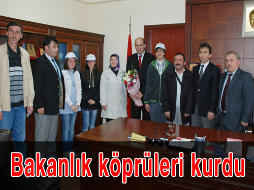 Bakanlık köprüleri kurdu,