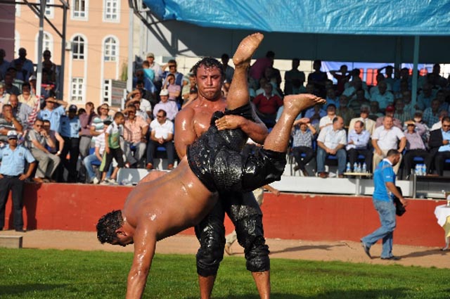 BAŞPEHLİVAN OSMAN AYNUR...