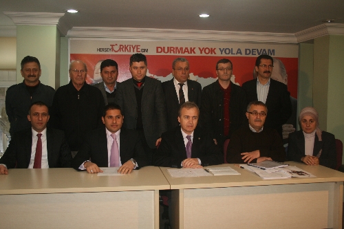 BELEDİYE HİZMET ÜRETEMİYOR...