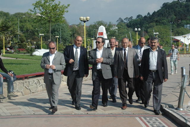 Bilecik Üniversitesi Rektörü ve Dekanı Candanı ziyaret etti