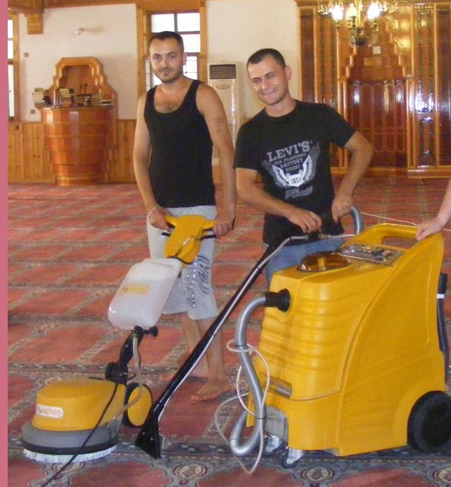 Camilerde ramazan temizliği başladı