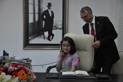 ÇİMENOĞLU KOLTUĞUNU MELİSA YALÇIN?A BIRAKTI..