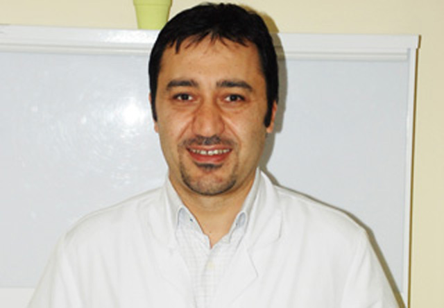 ÇOLAK KÜFÜR EDİNCE ARBEDE YAŞANDI