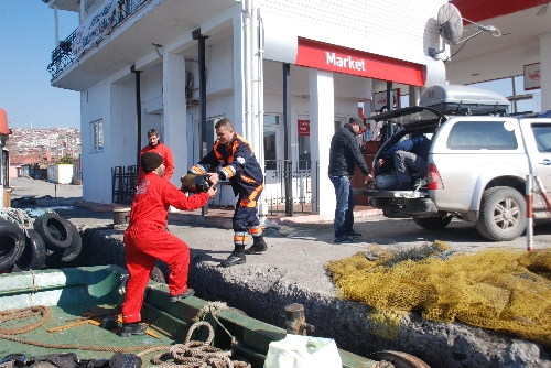 DALGIÇLAR BATAN GEMİYE DALACAK..